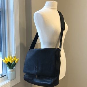 BANANA REPUBLIC Messenger Bag Leather